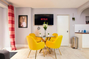 Stylish 2 Bed in Clifton - Garden
